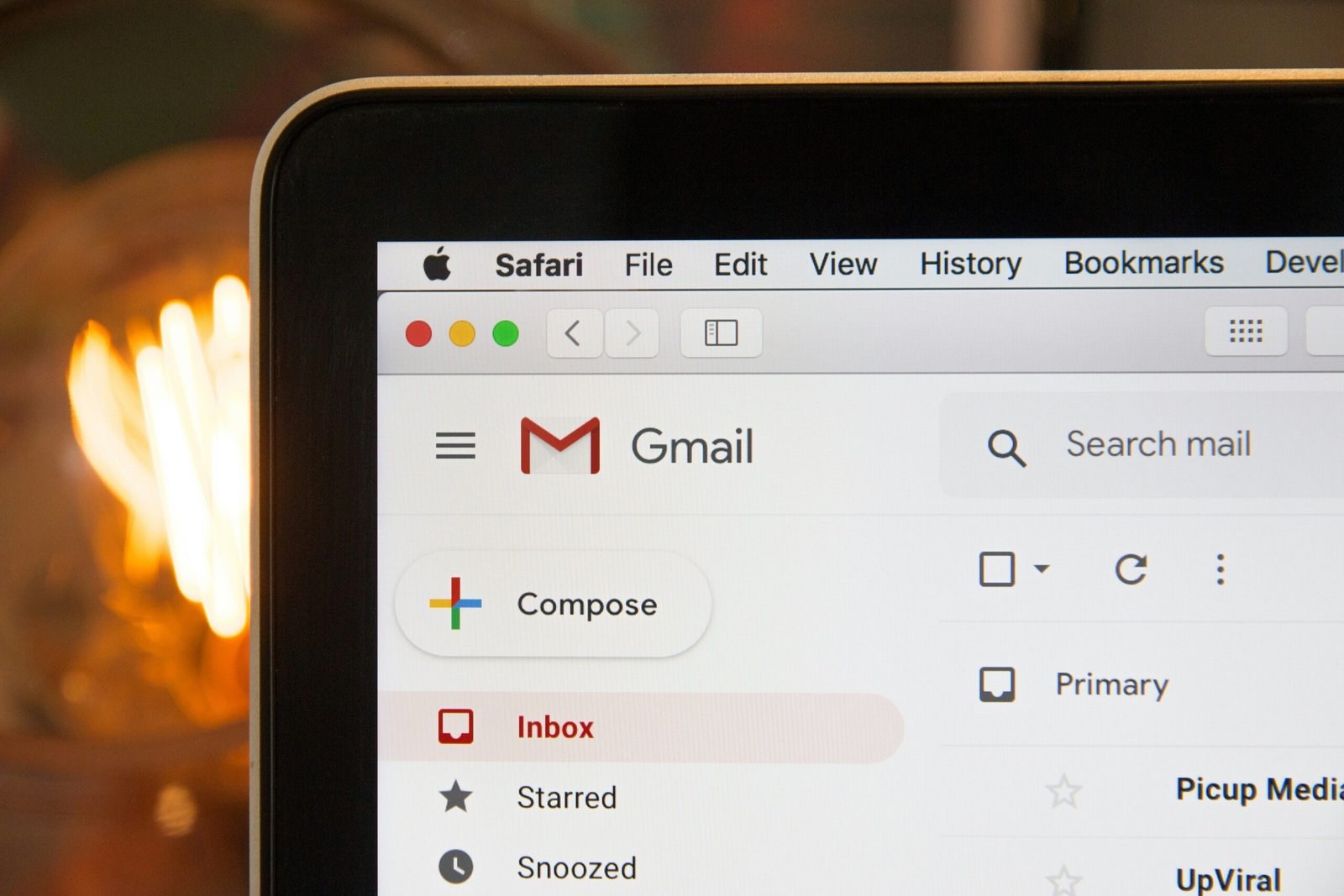 Emailing : Top 5 des pratiques pour rester efficace et éviter la saturation ? - Gérer les relances intelligemment - Fraischeur
