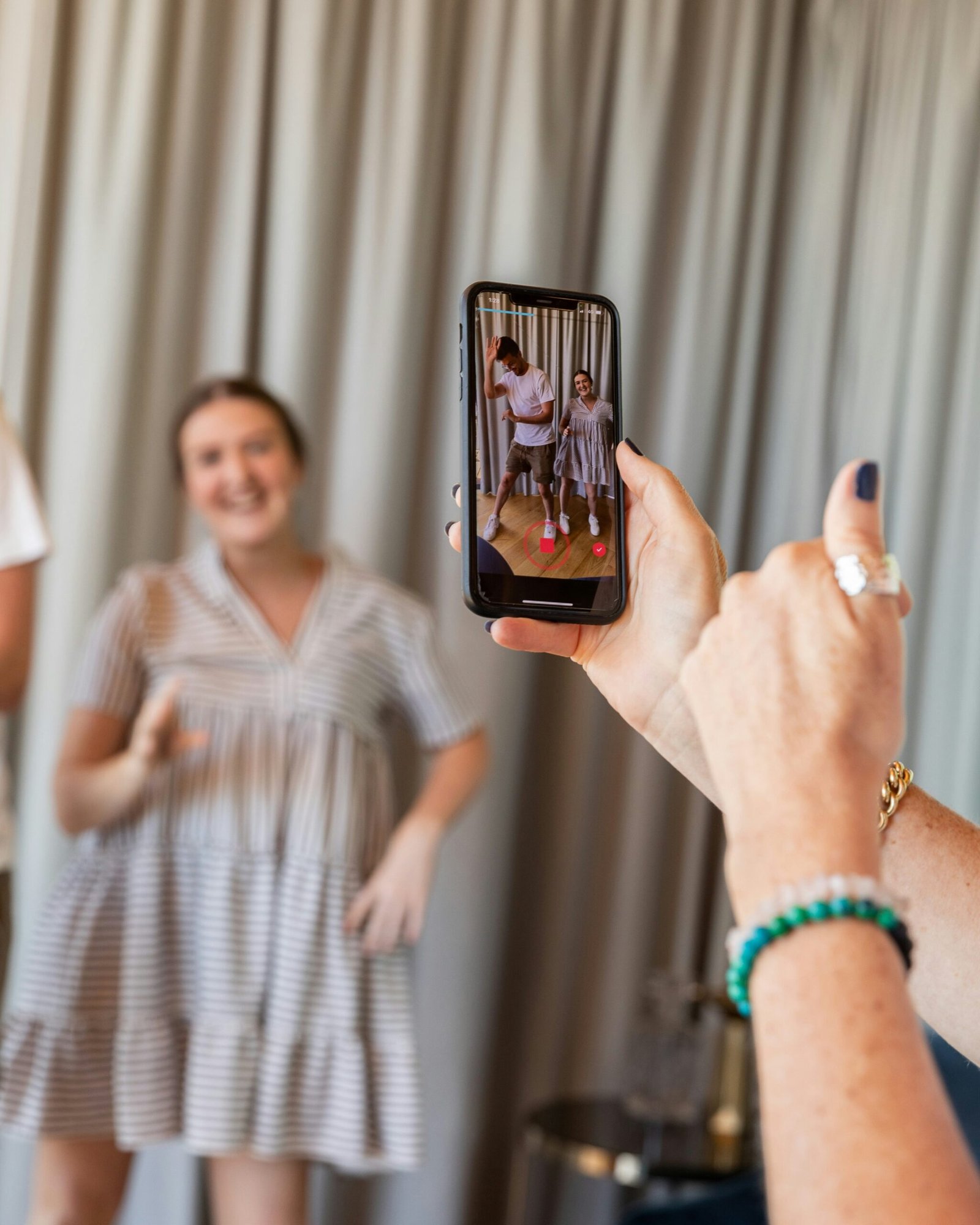 Micro-influenceurs ou célébrités pour votre marque ? - S’appuyer sur des nano et micro-influenceurs : miser sur l’engagement et la conversion - Agence Fraischeur - Angers