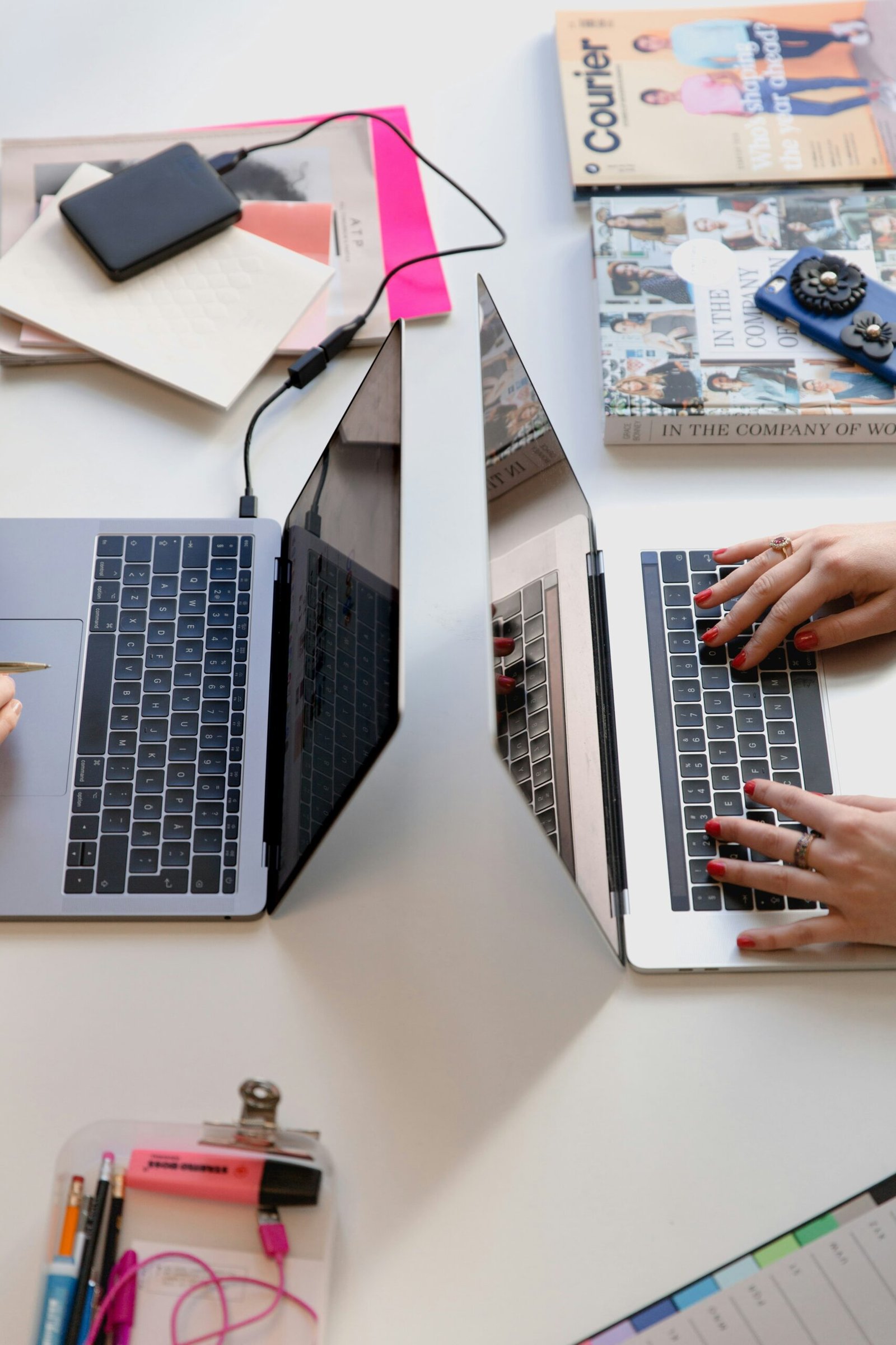 Travailler avec une agence de communication locale à Angers : les avantages - Agence Fraischeur - Angers